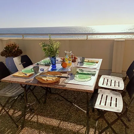 아파트 Le Rooftop Des Elmes T2 Vue