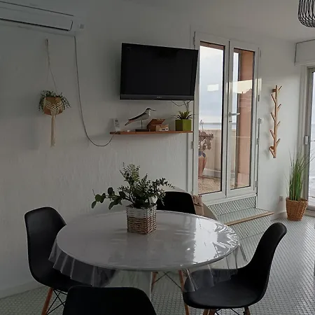 Apartment Le Rooftop Des Elmes, T2 Vue *